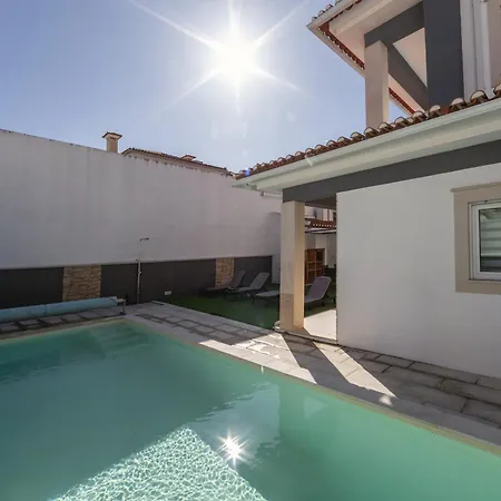 Oliveira Villa Nazare